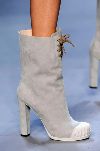 Look 3